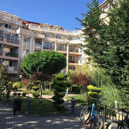 Apartment Cherno More 3, Mellia 6, Enter B, Bld 4, Appart 38 *